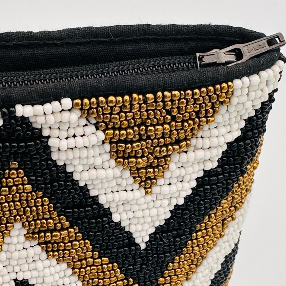 Chevron Beaded pouch - Picture 5 of 8